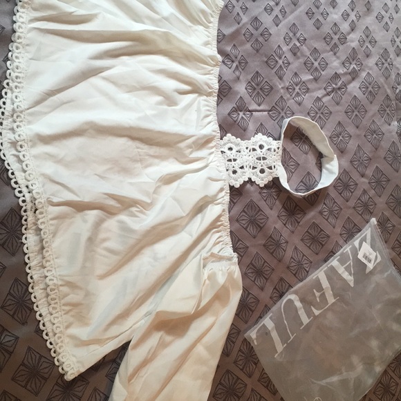 Zaful Small Cream Blouse - Picture 5 of 8